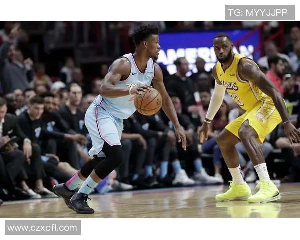 热火与湖人第二场精彩回放全景分析与赛后点评